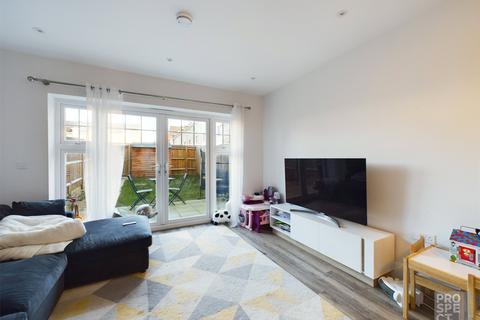 4 bedroom semi-detached house for sale, Maine Street, Reading, Berkshire, RG2