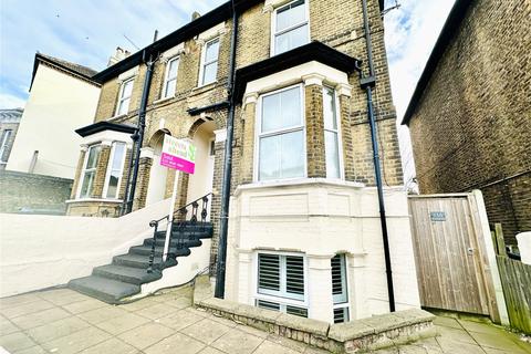 1 bedroom apartment for sale, St. Peters Road, Croydon, CR0