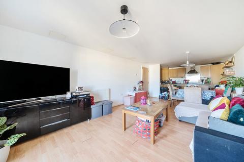 2 bedroom apartment for sale - Metropolitan Station Approach, Watford, Hertfordshire