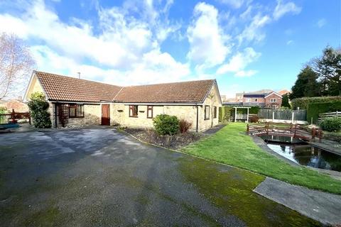 4 bedroom bungalow for sale - Church Lane, Aston, Sheffield, S26 2AX