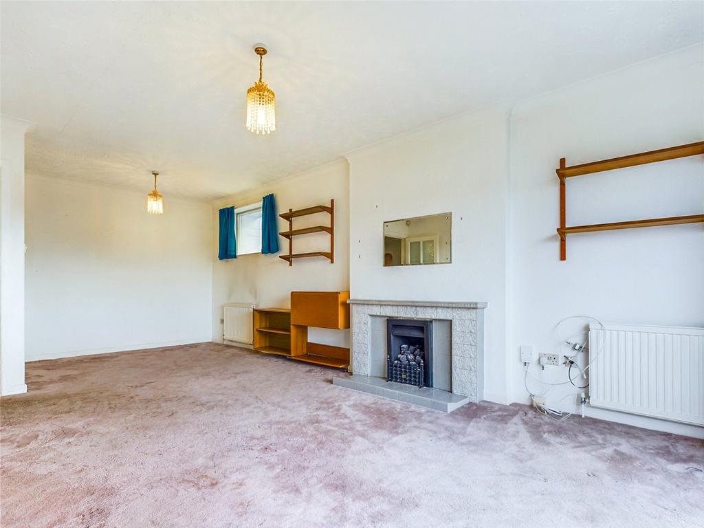 Forest Way, Highcliffe, Dorset, BH23 3 bed bungalow for sale £450,000