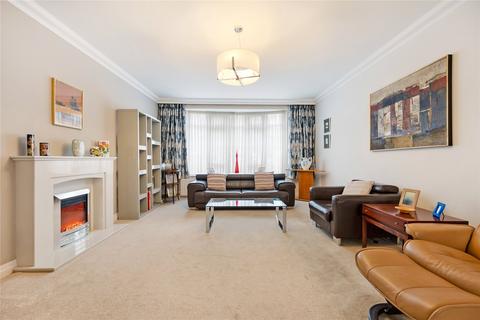 3 bedroom apartment for sale, Sandmoor Green, Leeds, West Yorkshire