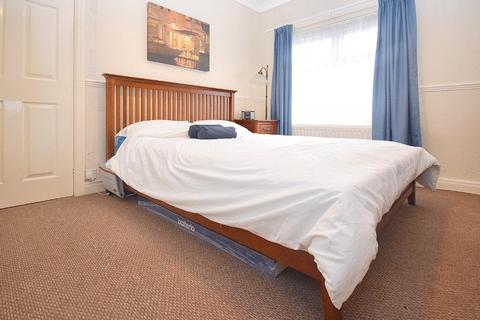3 bedroom terraced house for sale, Moorhouse Avenue, Stanley, Wakefield, West Yorkshire