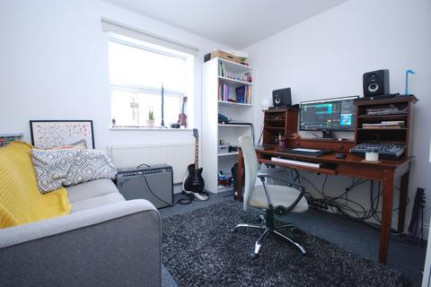 2 bedroom apartment to rent, Central Hill, Crystal Palace SE19