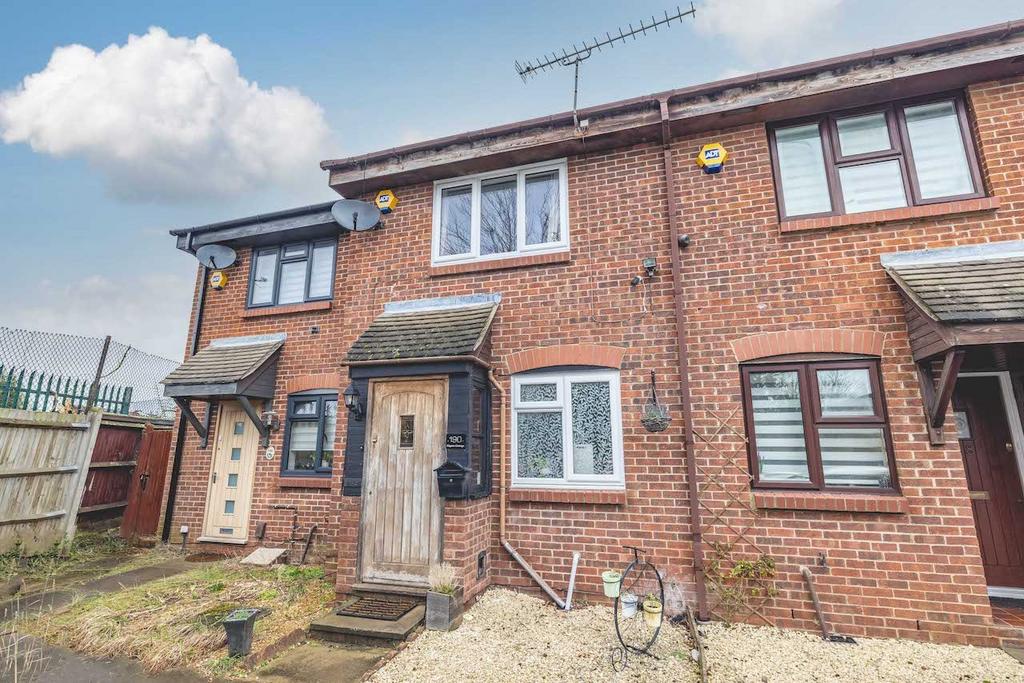Littlebrook Avenue, Burnham SL2 2 bed terraced house for sale £350,000