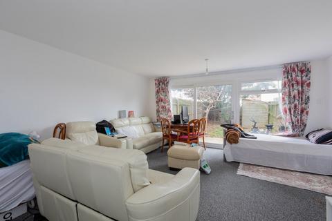 4 bedroom end of terrace house for sale - Mendip Close, Langley SL3