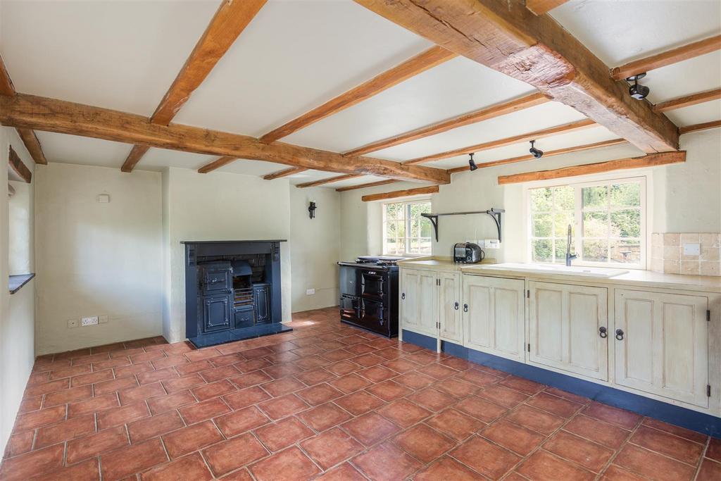 Black Eagle Cottage Kitchen Dining Room-1.jpg