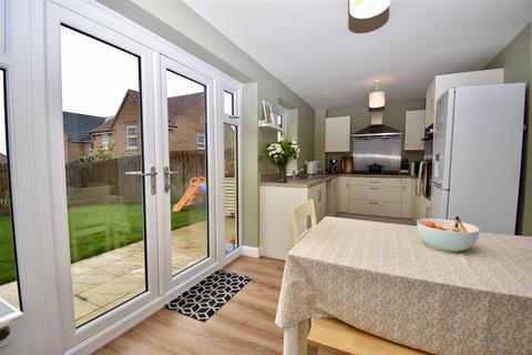 22 Dove Road, Pickering, YO18 7UD