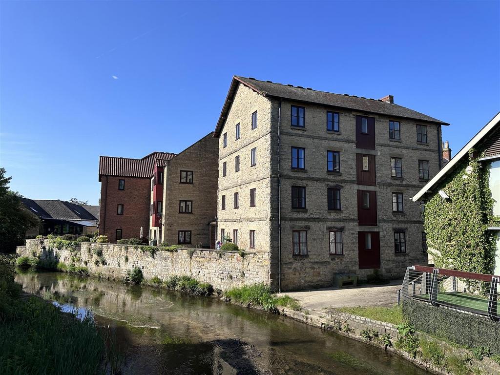 Potter Hill, Pickering YO18 2 bed retirement property for sale £120,000