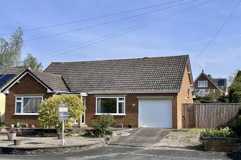 3 bedroom bungalow for sale, Meadow Road, Pickering YO18