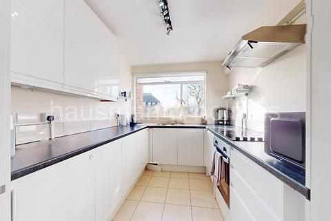 2 bedroom flat for sale, James Close, NW11