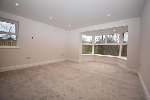 2 bedroom detached house for sale, Lakeside Way, Norton YO17