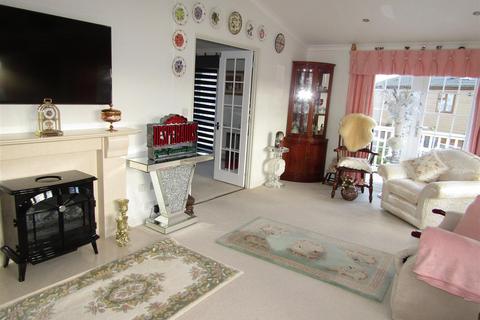 2 bedroom detached bungalow for sale, Minskip Road, Boroughbridge, York