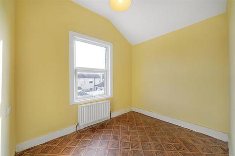 35 Kenilworth Road, London, SE20 7QG