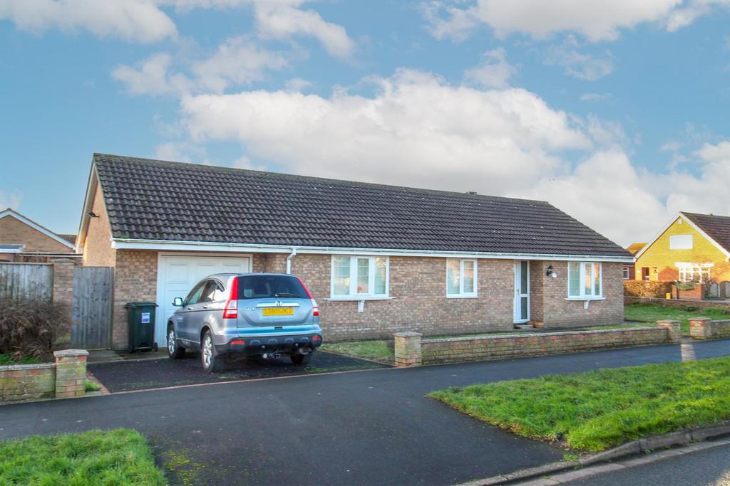 Beacon Park Drive, Skegness 3 bed detached bungalow for sale £275,000