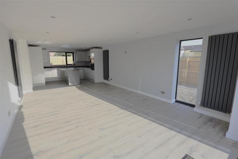 7 Bryn Henllan, Brynna, Pontyclun, CF72 9SG