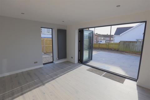 7 Bryn Henllan, Brynna, Pontyclun, CF72 9SG