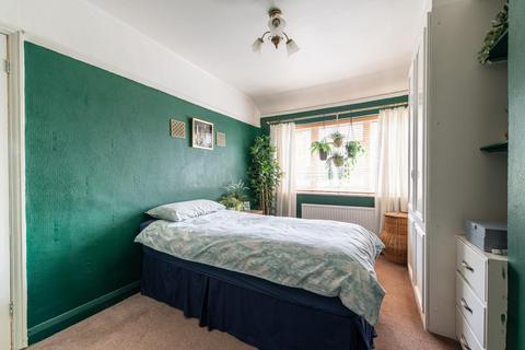 48 Holmsdale Grove, Bexleyheath, DA7 6NX