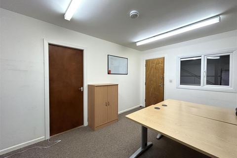 Office to rent, Greensleeves, Standback Way, Skelmanthorpe, Huddersfield, HD8 9GA