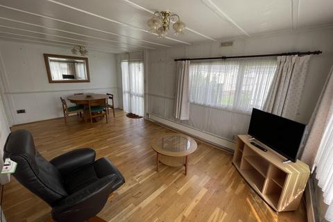 2 bedroom mobile home for sale, Barnet Road, Barnet EN5