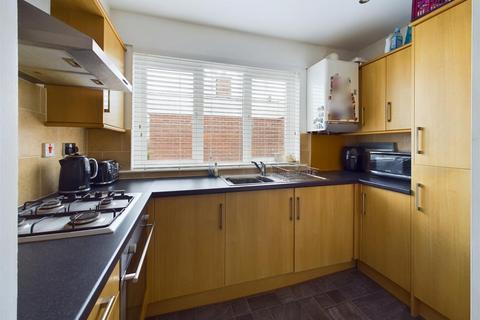 2 bedroom flat for sale, St. Martins Close, Whitley Bay