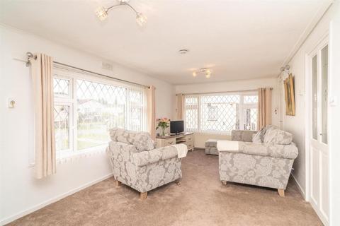 2 bedroom mobile home for sale, Arkley Park, Arkley EN5