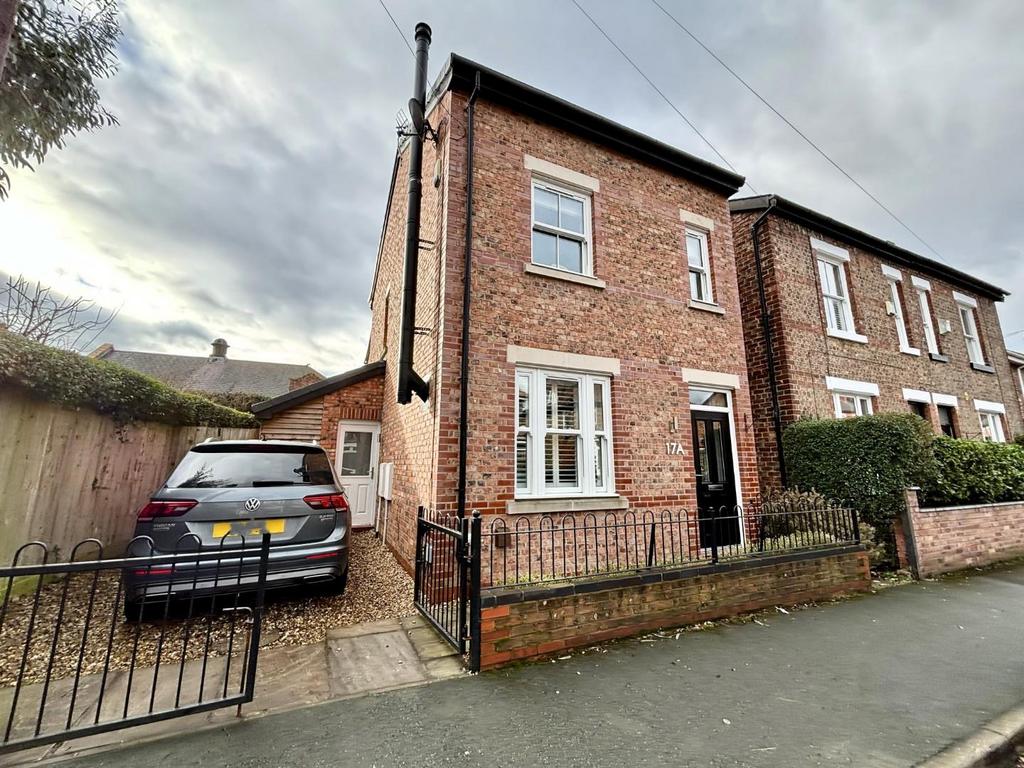 Lingard Road, Northenden 4 bed detached house for sale £420,000