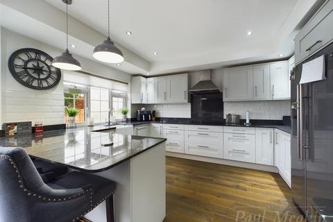 1 Abbey Road, South Croydon, CR2 8NJ