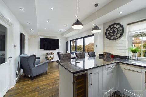 1 Abbey Road, South Croydon, CR2 8NJ