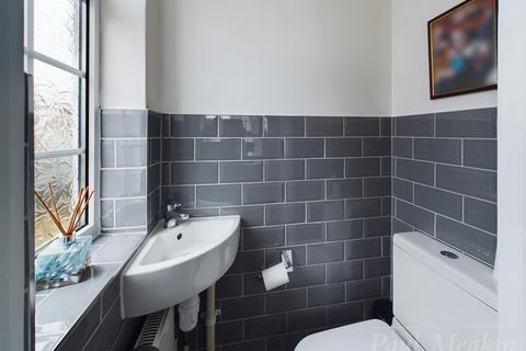 1 Abbey Road, South Croydon, CR2 8NJ