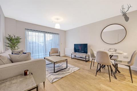 1 bedroom apartment for sale, Chantal Court, Woodford Green