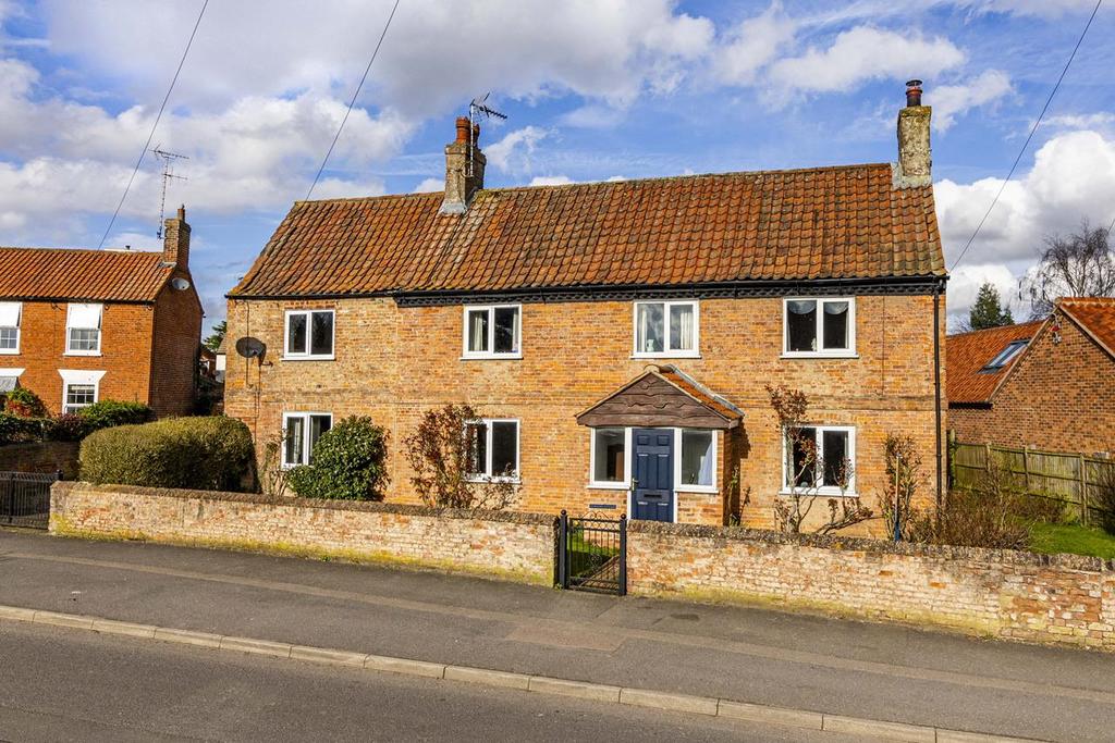 Southwell Road, Farnsfield NG22 6 bed detached house for sale £535,000