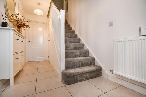 4 bedroom detached house for sale, Vickerman Close, Anlaby