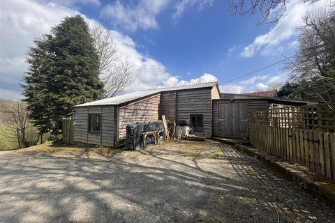 4 bedroom property with land for sale - Cwrtnewydd, Llanybydder