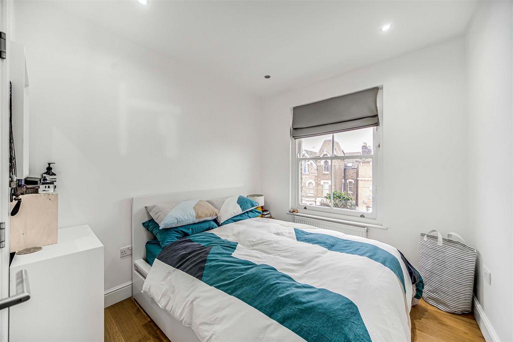 D D  Flat 3  58 Victoria Road-10.JPG