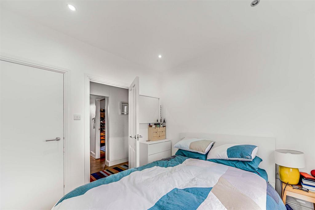 D D  Flat 3  58 Victoria Road-11.JPG