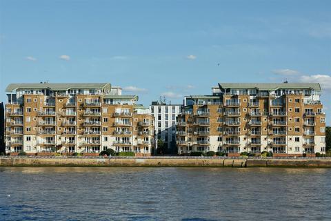 2 bedroom apartment for sale, Riverside Plaza, Battersea, SW11