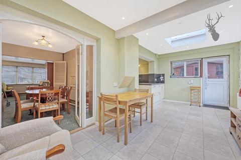 17 Purlieu Way, Theydon Bois, Epping, CM16 7EH