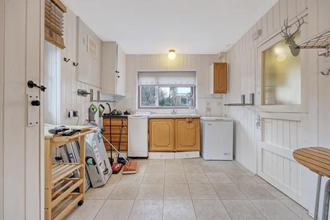17 Purlieu Way, Theydon Bois, Epping, CM16 7EH