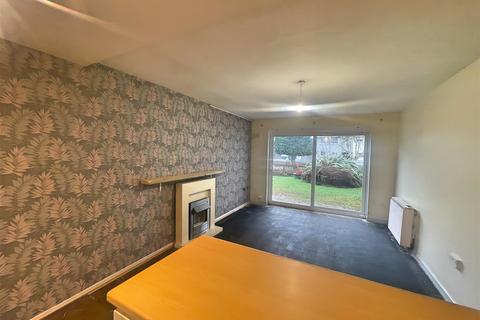 2 bedroom ground floor flat for sale - Ffordd Garnedd, Y Felinheli LL56