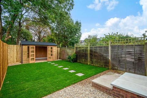 111 Parkview Road, New Eltham, London, SE9 3QR
