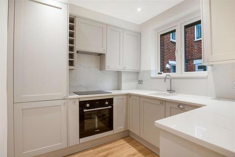 111 Parkview Road, New Eltham, London, SE9 3QR