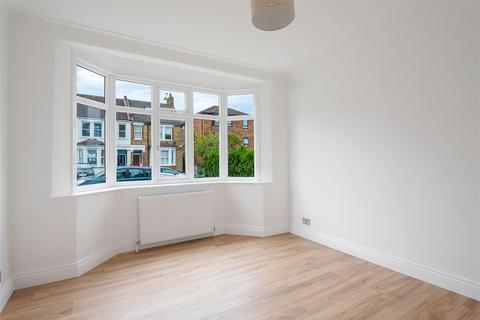 111 Parkview Road, New Eltham, London, SE9 3QR