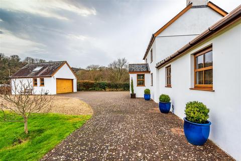 4 bedroom detached house for sale, Stavel Hager Farm, Llanridian