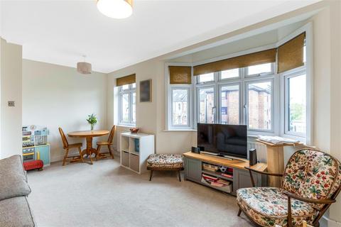 97 Parkview Road, New Eltham, London, SE9 3QR
