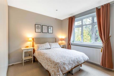97 Parkview Road, New Eltham, London, SE9 3QR