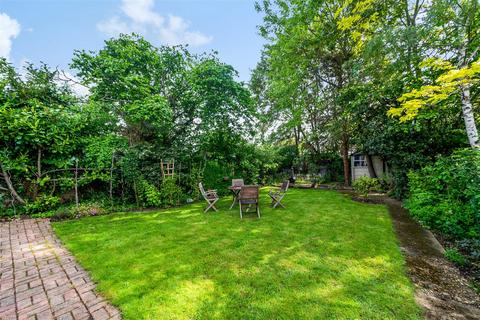 81 Lingfield Crescent, London, SE9 2RJ