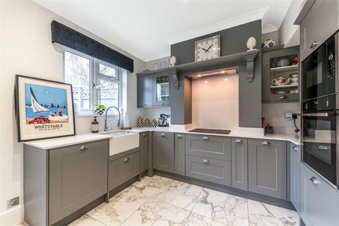 75 Parkview Road, New Eltham, London, SE9 3QR
