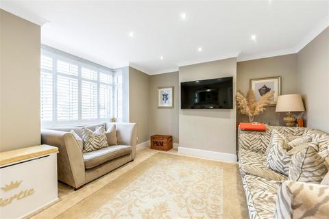 75 Parkview Road, New Eltham, London, SE9 3QR