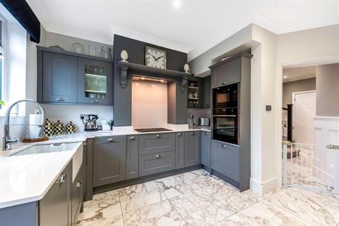 75 Parkview Road, New Eltham, London, SE9 3QR